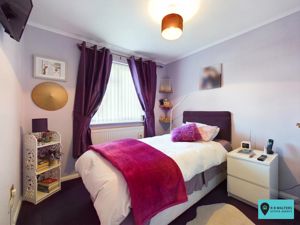 Bedroom- click for photo gallery
